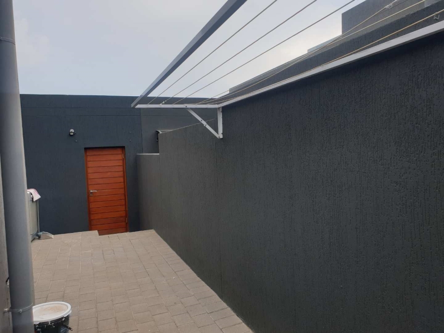 4 Bedroom Property for Sale in Eye of Africa Gauteng