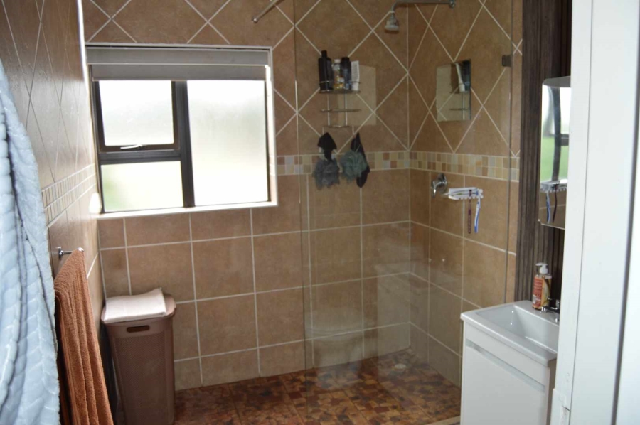 4 Bedroom Property for Sale in Verwoerdpark Gauteng