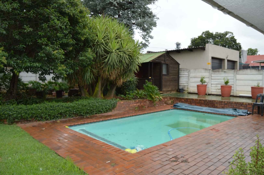 4 Bedroom Property for Sale in Verwoerdpark Gauteng