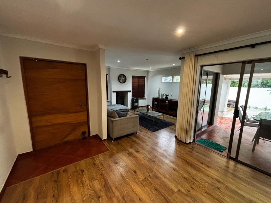 To Let 4 Bedroom Property for Rent in Bryanston Gauteng