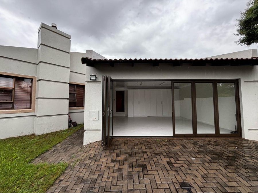 To Let 4 Bedroom Property for Rent in Bryanston Gauteng