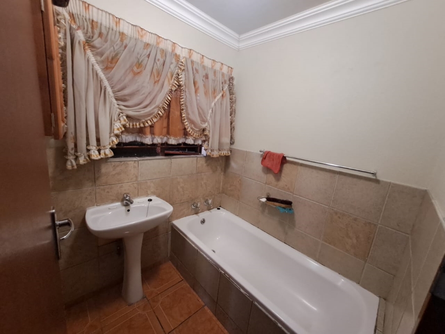 3 Bedroom Property for Sale in Olievenhoutbosch A H Gauteng