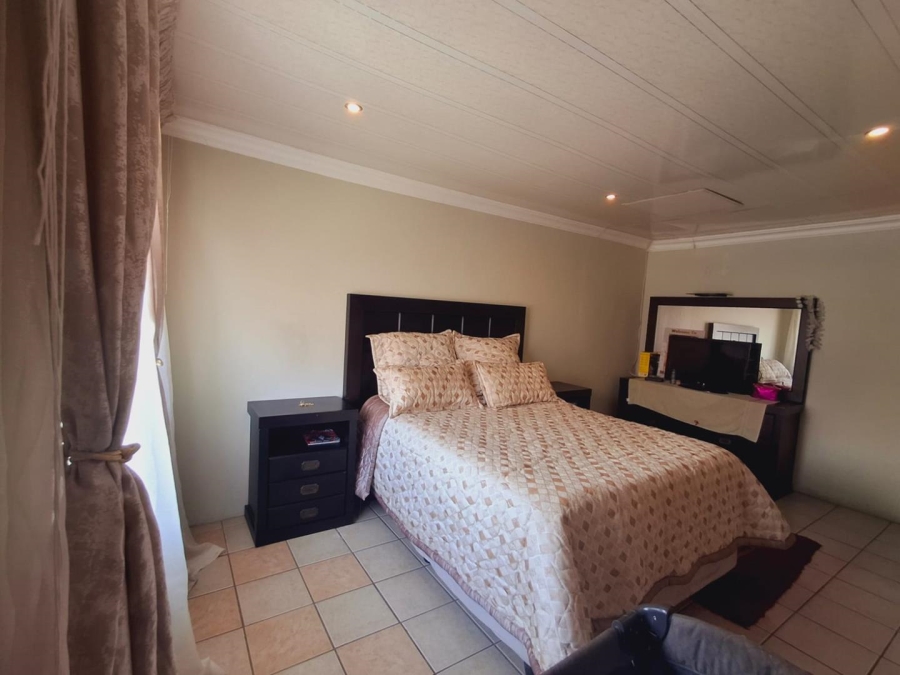 3 Bedroom Property for Sale in Olievenhoutbosch A H Gauteng