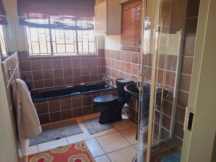 3 Bedroom Property for Sale in Olievenhoutbosch A H Gauteng