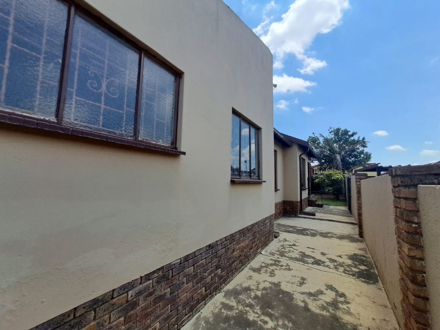 3 Bedroom Property for Sale in Olievenhoutbosch A H Gauteng