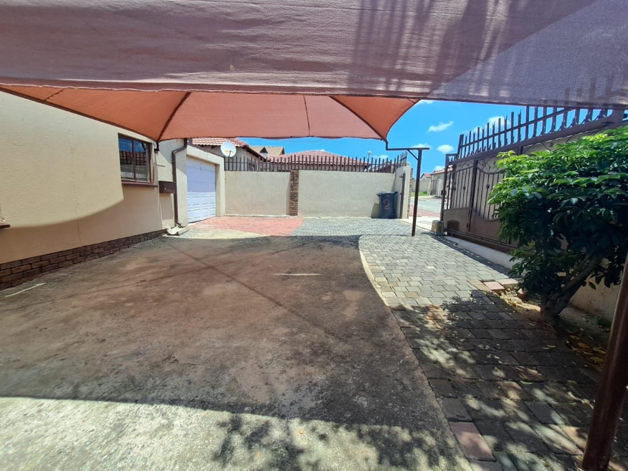 3 Bedroom Property for Sale in Olievenhoutbosch A H Gauteng