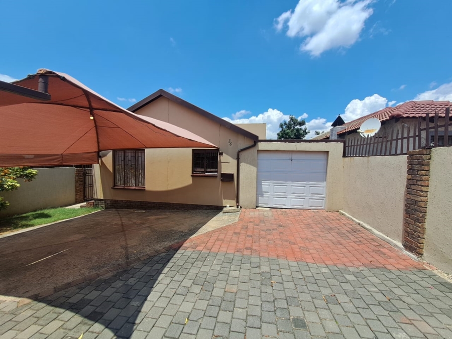 3 Bedroom Property for Sale in Olievenhoutbosch A H Gauteng