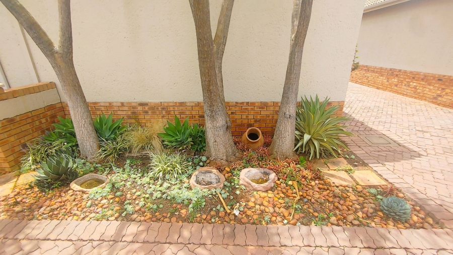 1 Bedroom Property for Sale in Tijger Valley Gauteng