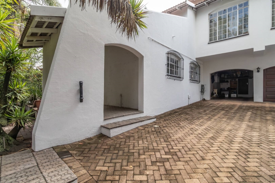 9 Bedroom Property for Sale in Ferndale Gauteng