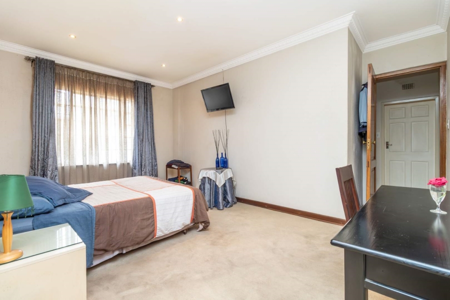 9 Bedroom Property for Sale in Ferndale Gauteng