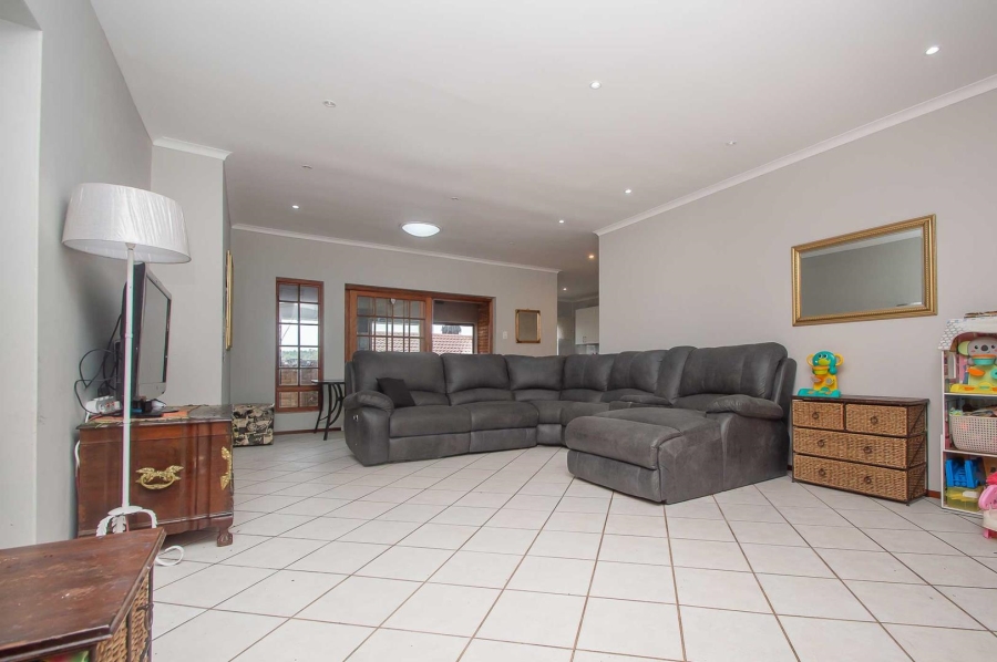 3 Bedroom Property for Sale in Rangeview Gauteng