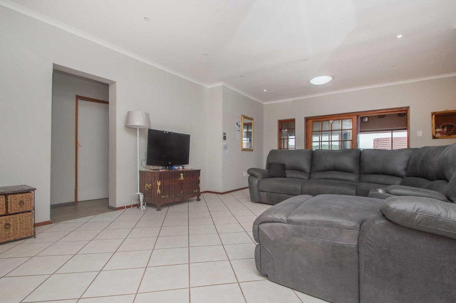 3 Bedroom Property for Sale in Rangeview Gauteng