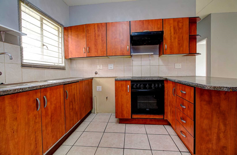 2 Bedroom Property for Sale in Wilgeheuwel Gauteng