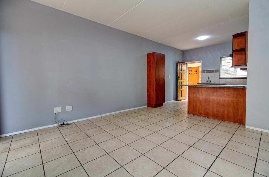 2 Bedroom Property for Sale in Wilgeheuwel Gauteng