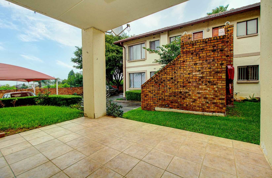 2 Bedroom Property for Sale in Wilgeheuwel Gauteng