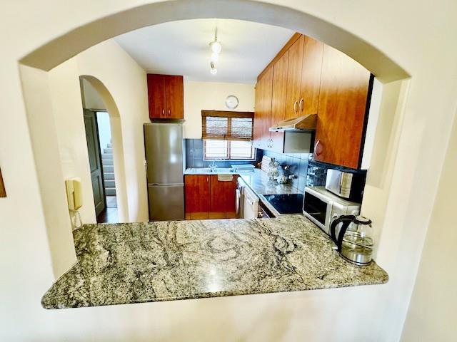 To Let 2 Bedroom Property for Rent in Benmore Gardens Gauteng