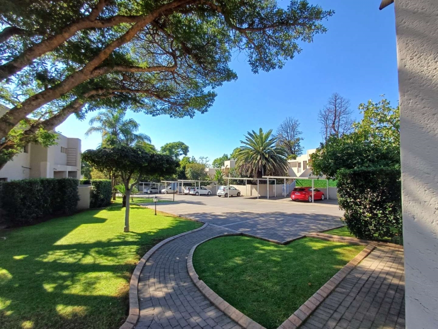 To Let 2 Bedroom Property for Rent in Sandown Gauteng