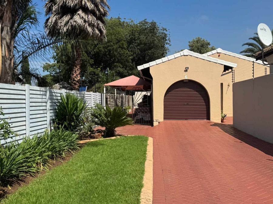 3 Bedroom Property for Sale in Brackenhurst Gauteng