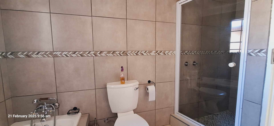 2 Bedroom Property for Sale in Dayanglen Gauteng