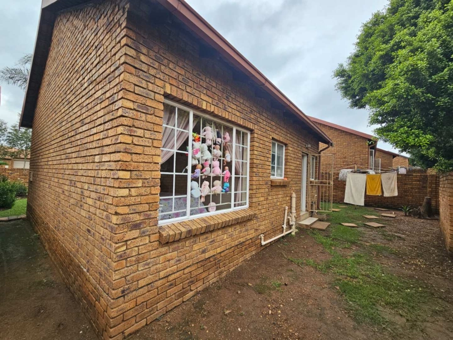 2 Bedroom Property for Sale in Amberfield Glen Gauteng
