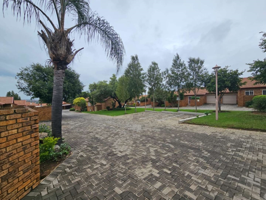 2 Bedroom Property for Sale in Amberfield Glen Gauteng