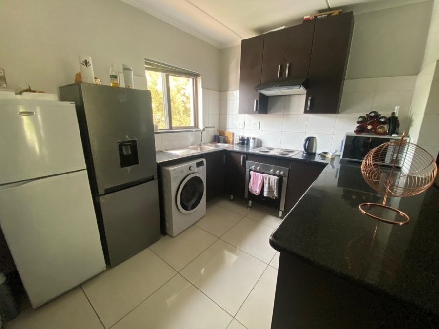 To Let 2 Bedroom Property for Rent in Noordwyk Gauteng