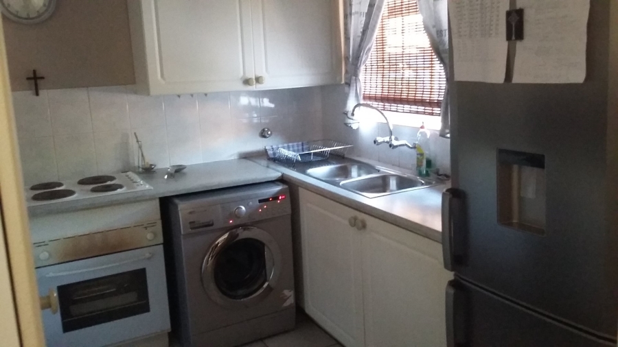 To Let 2 Bedroom Property for Rent in Highveld Gauteng