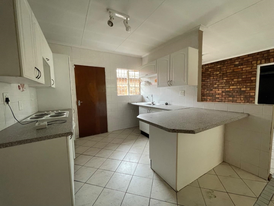 To Let 3 Bedroom Property for Rent in Terenure Gauteng