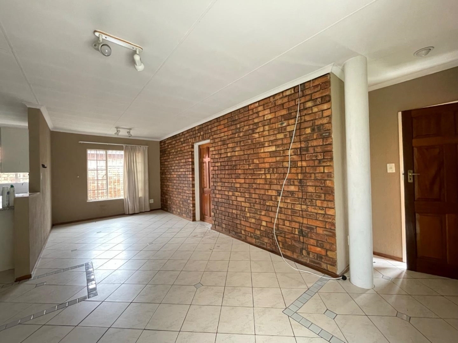 To Let 3 Bedroom Property for Rent in Terenure Gauteng