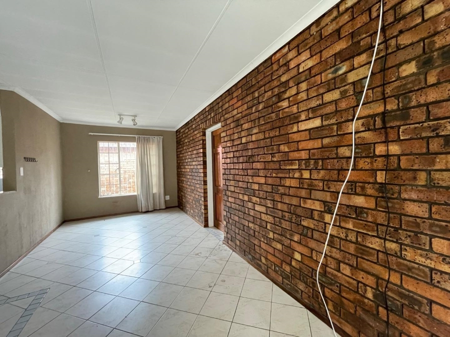 To Let 3 Bedroom Property for Rent in Terenure Gauteng