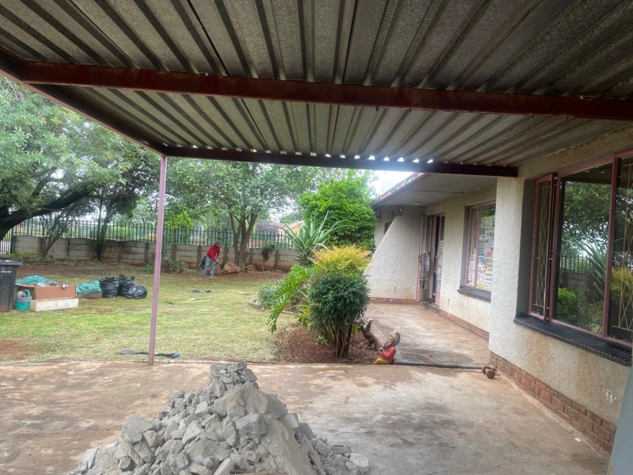 3 Bedroom Property for Sale in Rondebult Gauteng