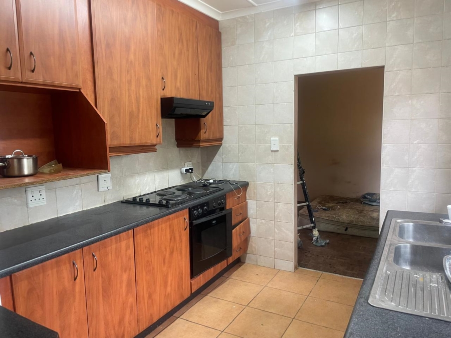 3 Bedroom Property for Sale in Rondebult Gauteng