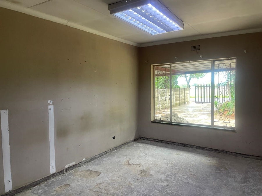 3 Bedroom Property for Sale in Rondebult Gauteng