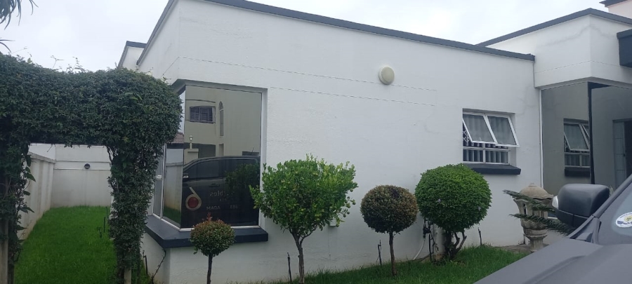 3 Bedroom Property for Sale in Alberante Gauteng