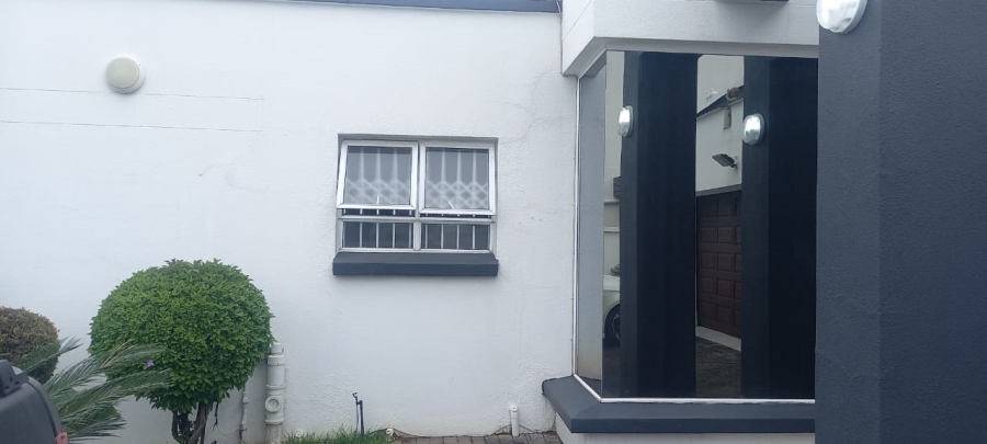 3 Bedroom Property for Sale in Alberante Gauteng