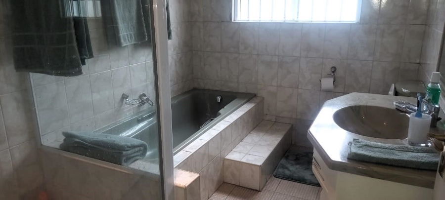 3 Bedroom Property for Sale in Alberante Gauteng