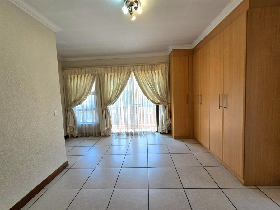 3 Bedroom Property for Sale in New Market Gauteng