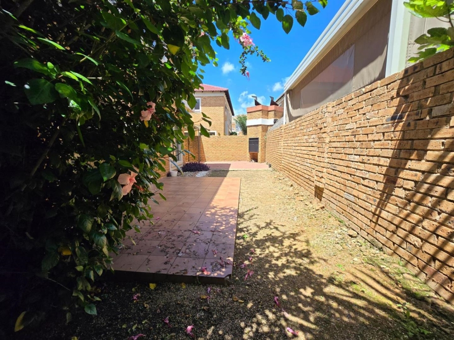 3 Bedroom Property for Sale in New Market Gauteng