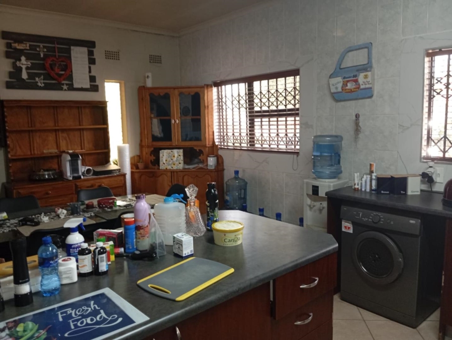 To Let 4 Bedroom Property for Rent in Brackenhurst Gauteng