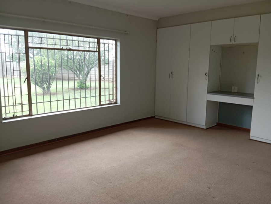 To Let 1 Bedroom Property for Rent in Brackenhurst Gauteng