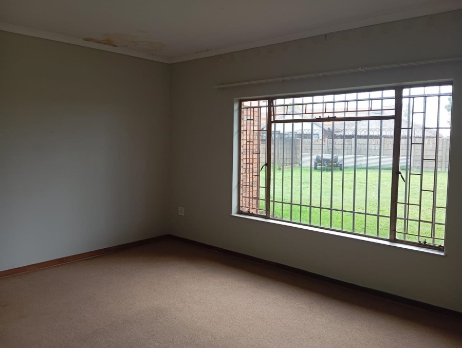 To Let 1 Bedroom Property for Rent in Brackenhurst Gauteng