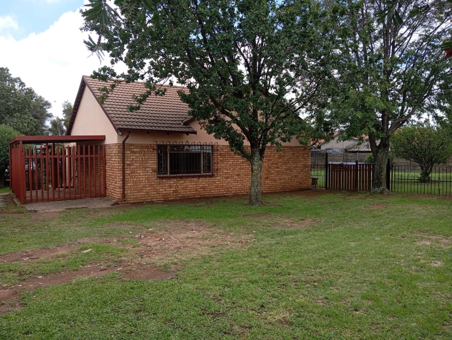 To Let 1 Bedroom Property for Rent in Brackenhurst Gauteng