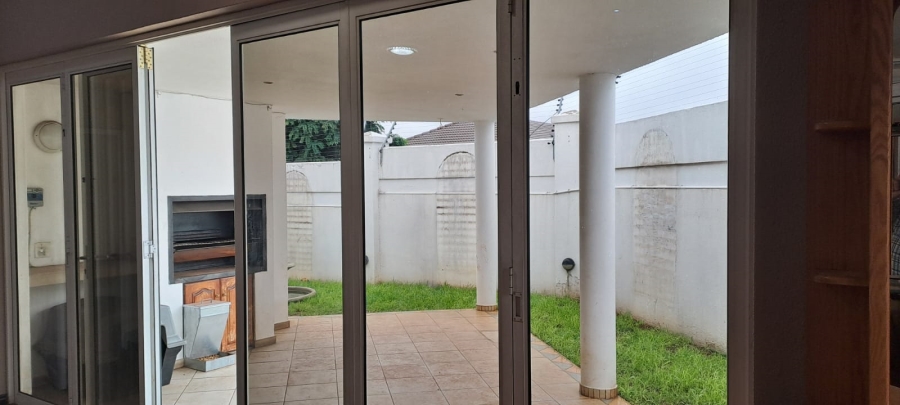 3 Bedroom Property for Sale in New Redruth Gauteng