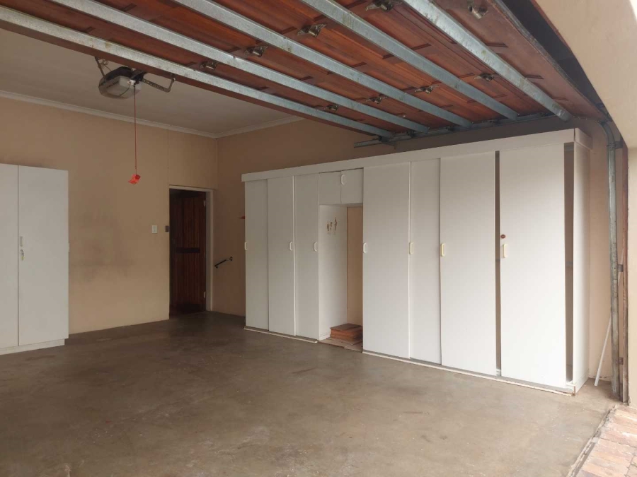 2 Bedroom Property for Sale in Noordheuwel Gauteng