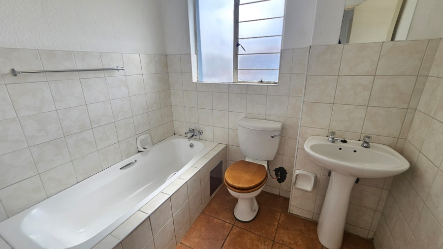 2 Bedroom Property for Sale in Terenure Gauteng