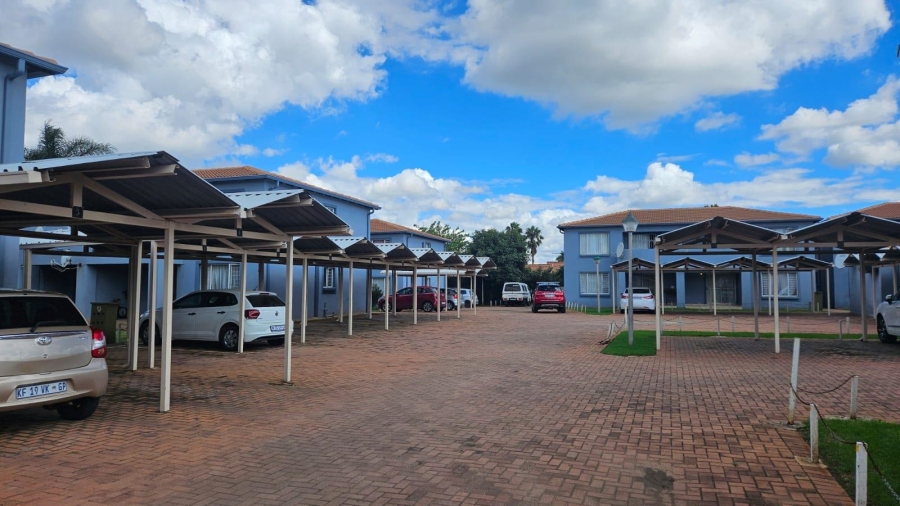 2 Bedroom Property for Sale in Terenure Gauteng