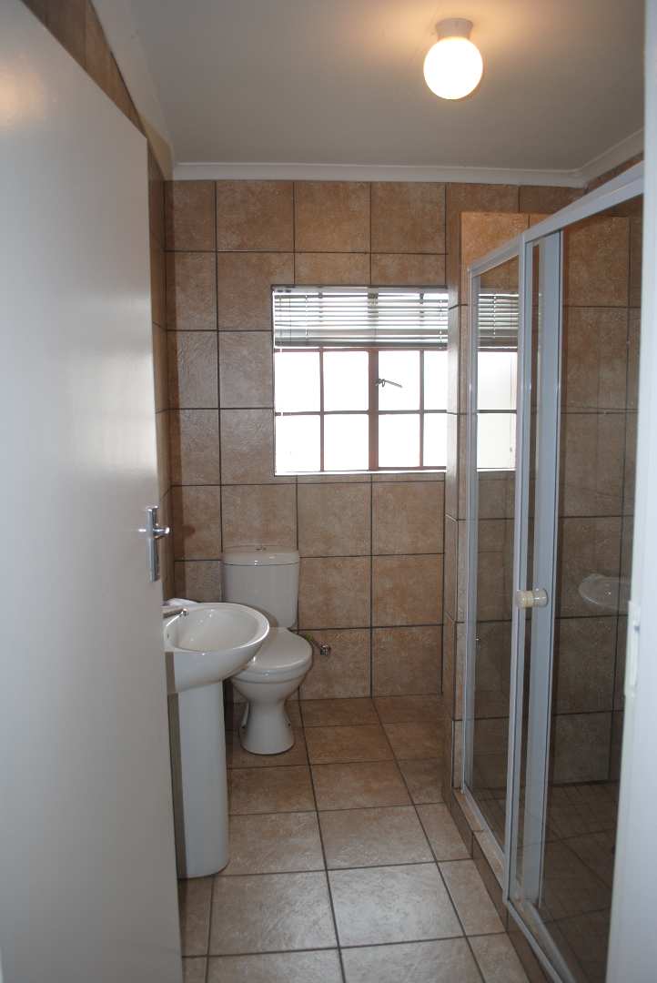 To Let 3 Bedroom Property for Rent in Kookrus Gauteng