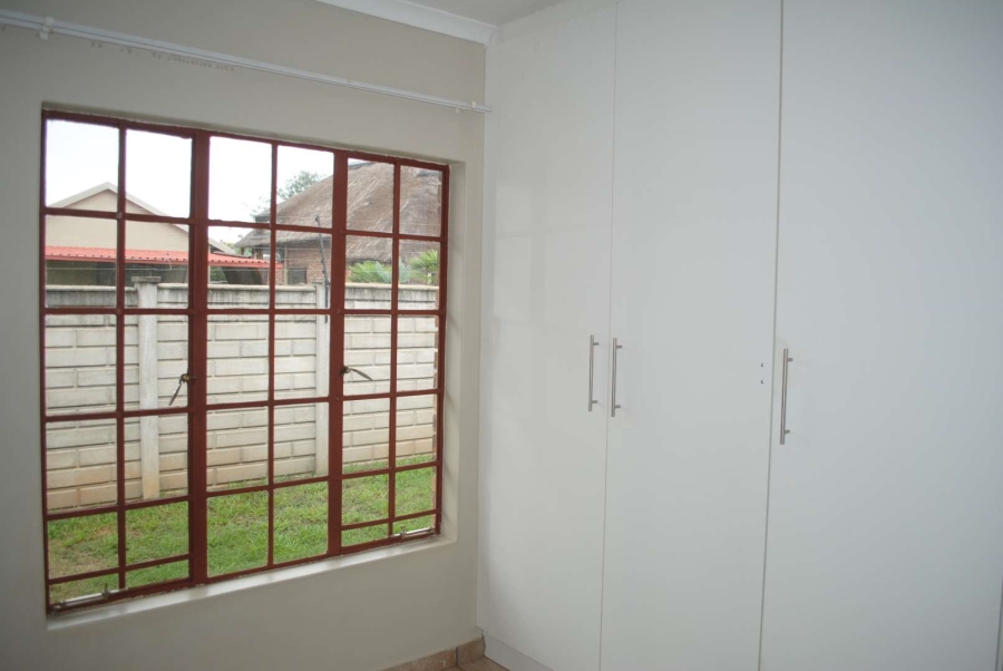 To Let 3 Bedroom Property for Rent in Kookrus Gauteng