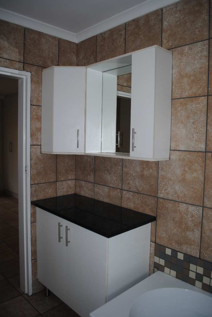 To Let 3 Bedroom Property for Rent in Kookrus Gauteng