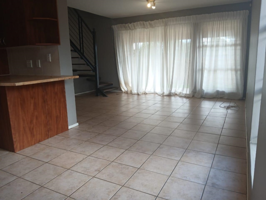 To Let 3 Bedroom Property for Rent in Ruimsig Gauteng